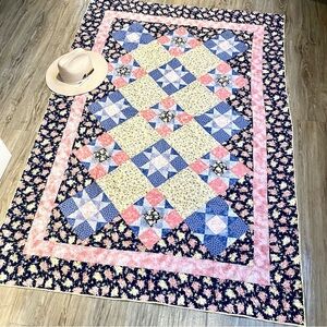 Artisan star Floral Patchwork Quilt w shabby chic farmhouse cottage vibe